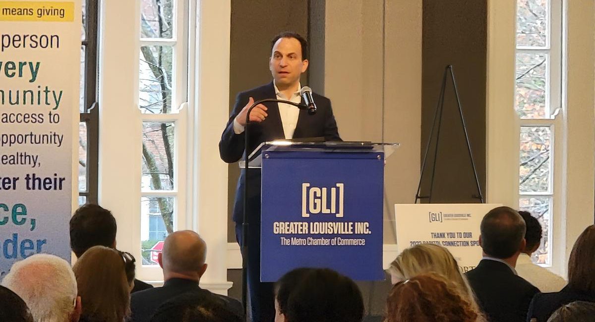 Mayor Greenberg promises to improve local business environment at GLI luncheon