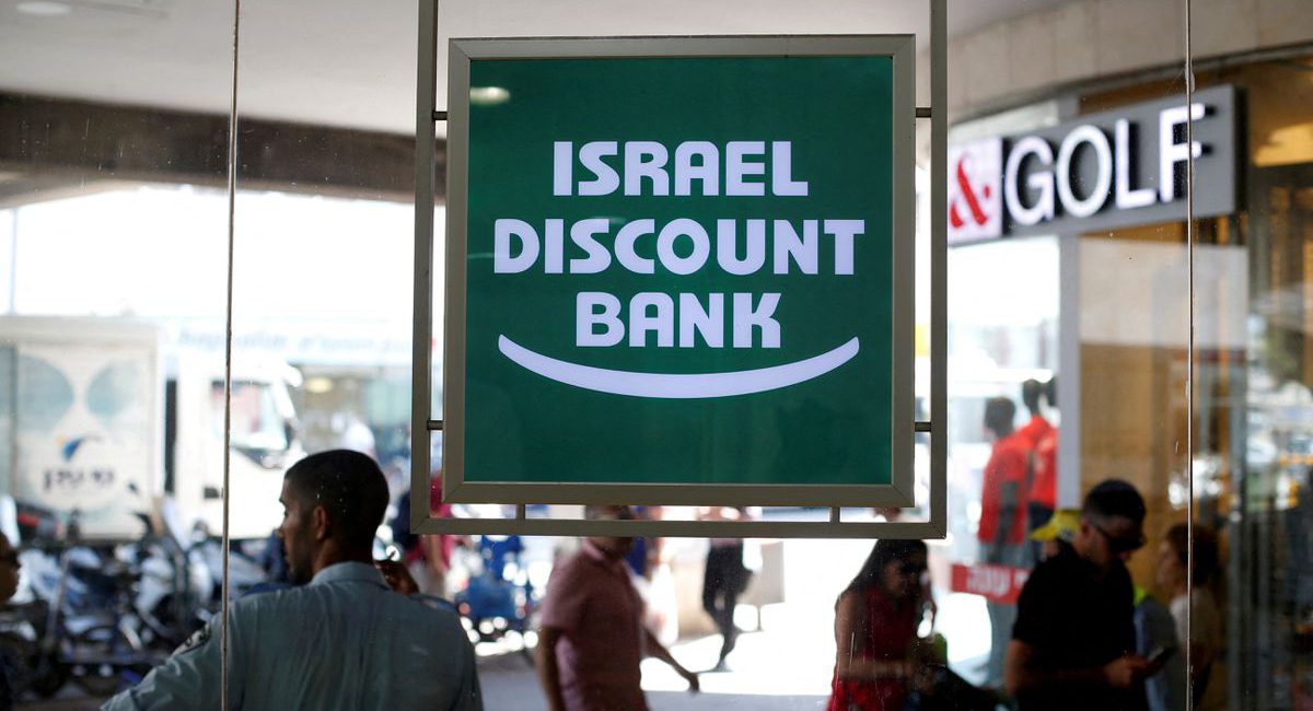 Israel Discount Bank ordered to divest credit card business