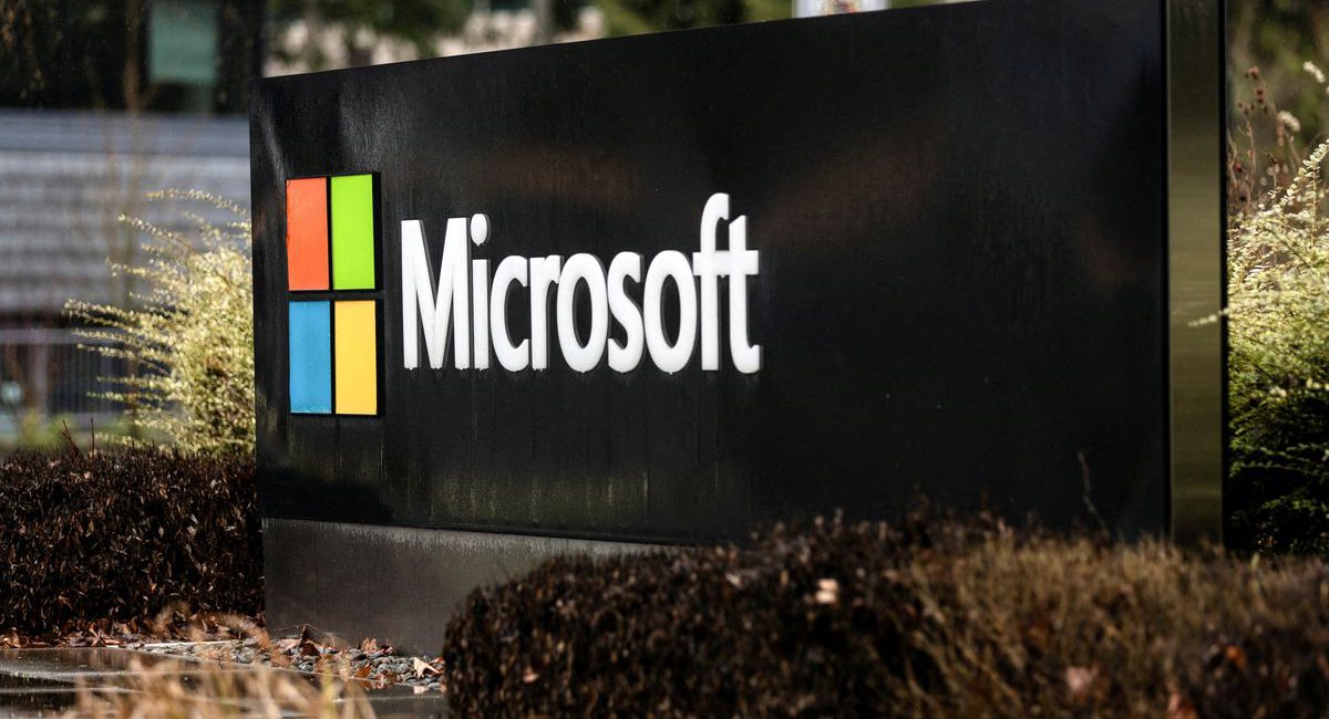 Microsoft's cloud business outlook slightly behind expectations