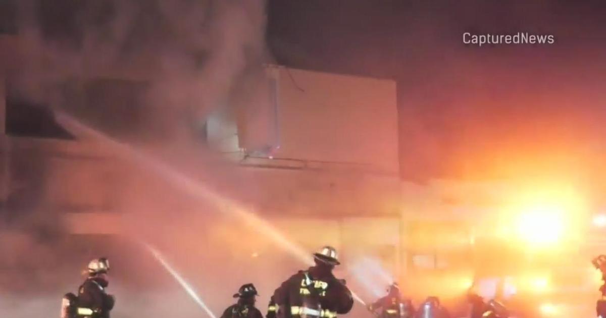 Fire damages Georgis Catering on Southwest Side near Midway Airport