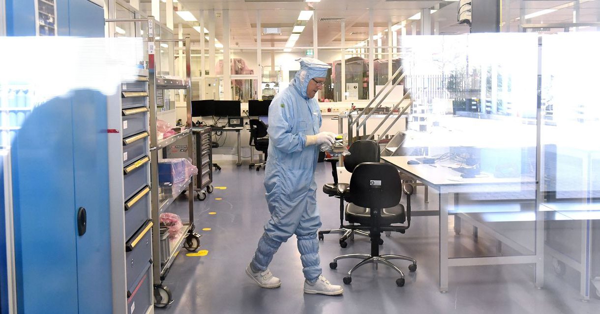 ASML Sees a Chip Market Rebound, Says China Export Controls Aren’t Hurting Business