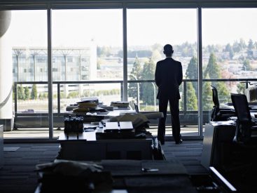 Navigating Economic Turbulence: 10 Strategies For Business Success In A Downturn