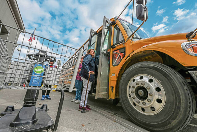 Free bus rides provide New Kensington, Arnold residents grocery shopping opportunity