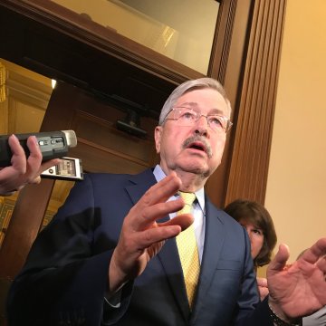 Branstad says bans on Chinese investments must balance security and economic opportunity