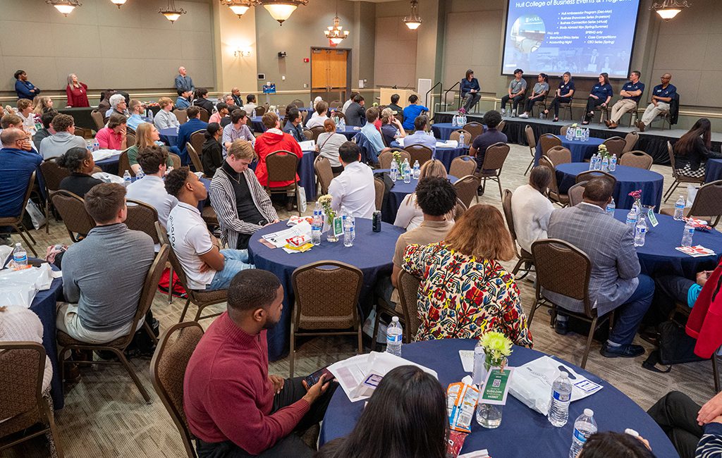 College of Business holds Hull Declaration Day