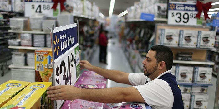 Walmart, Target, Kroger, and more major retailers go head-to-head in an escalating 'labor hoarding' war over hourly employees