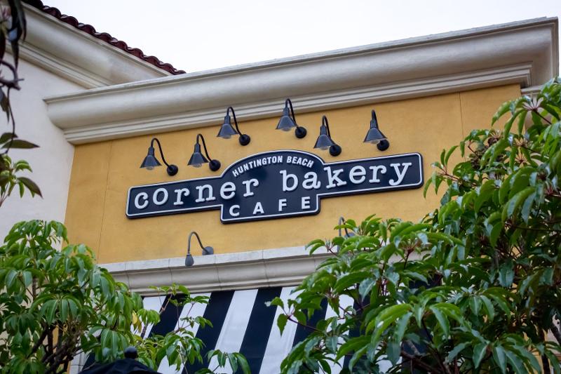 Corner Bakery declares bankruptcy