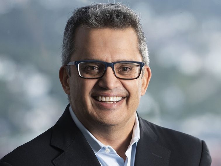 PM calls for all-people, comprehensive digital transformation