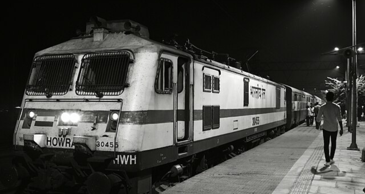 Riding High on Digital Transformation, Indian Railways Focused on Issuing 2.5 lakh Tickets per minute by Aug'25 The fourth largest railway network in the world, Indian Railways operates 10,000 passenger trains, 3.5 lakh coaches, and deploys 15,000 locomotives.