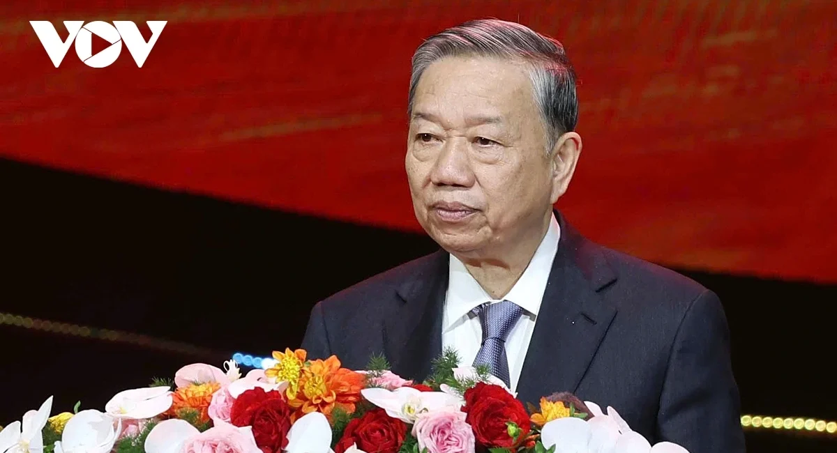 Party leader To Lam requests hastening digital transformation among businesses
